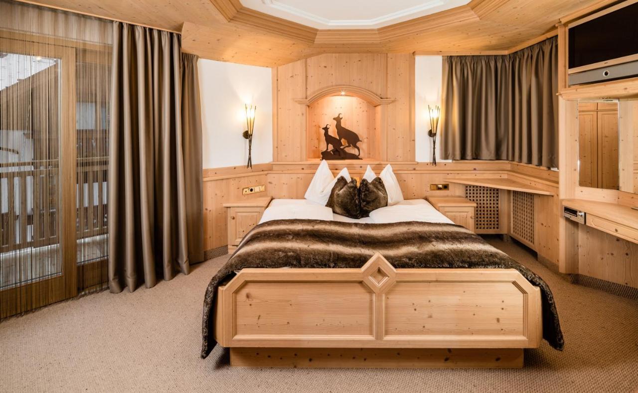 Apartments Villa Gardena - Gardenahotels Selva di Val Gardena Bagian luar foto