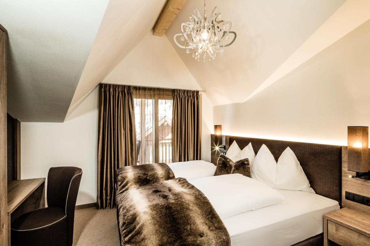 Apartments Villa Gardena - Gardenahotels Selva di Val Gardena Bagian luar foto