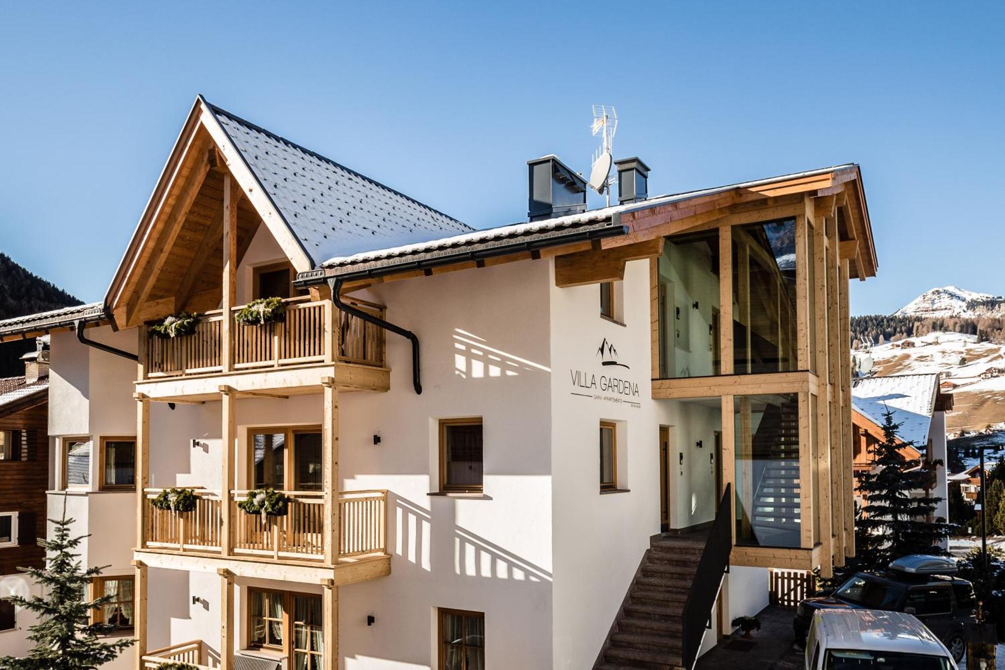 Apartments Villa Gardena - Gardenahotels Selva di Val Gardena Bagian luar foto