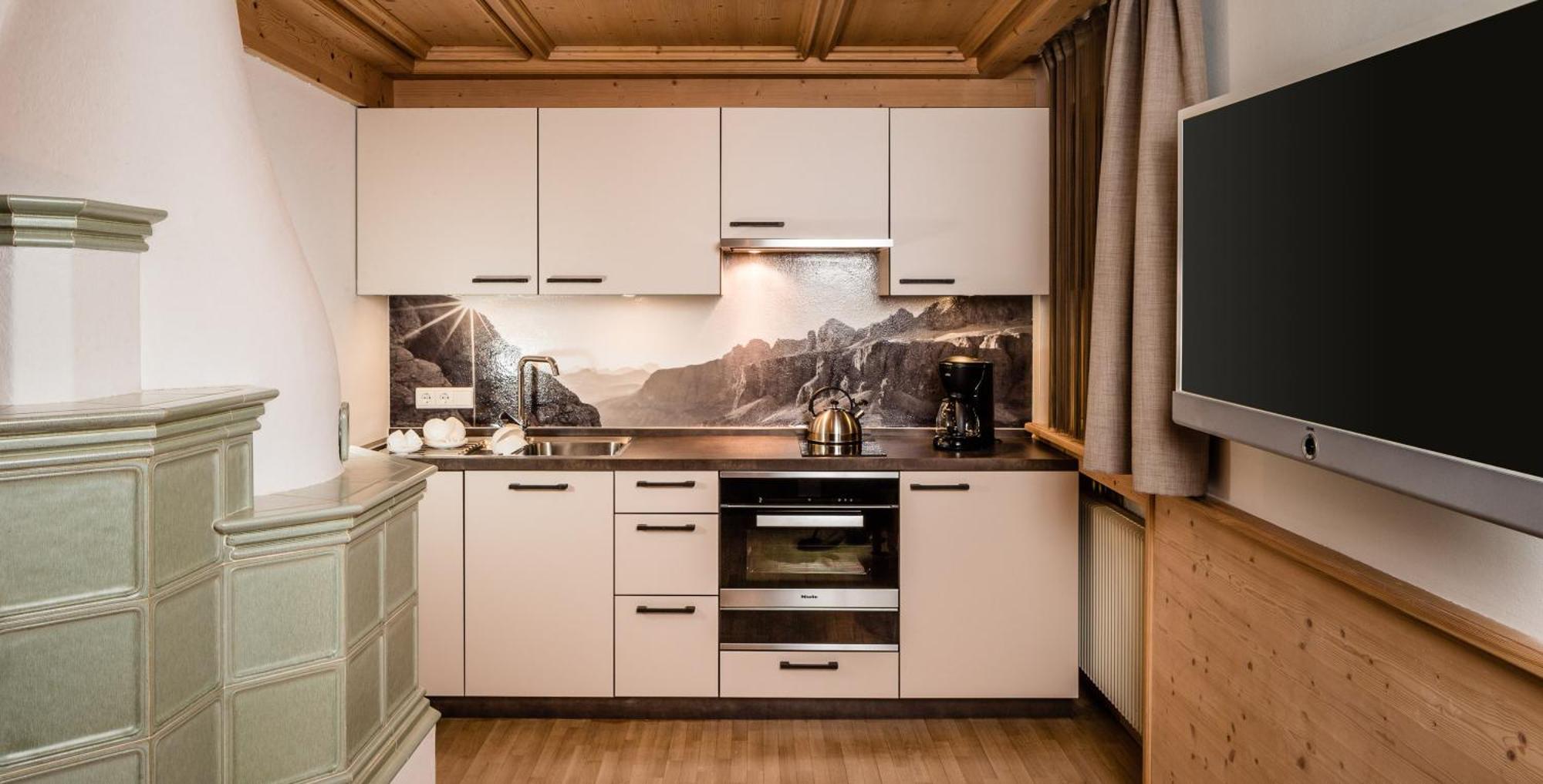 Apartments Villa Gardena - Gardenahotels Selva di Val Gardena Bagian luar foto